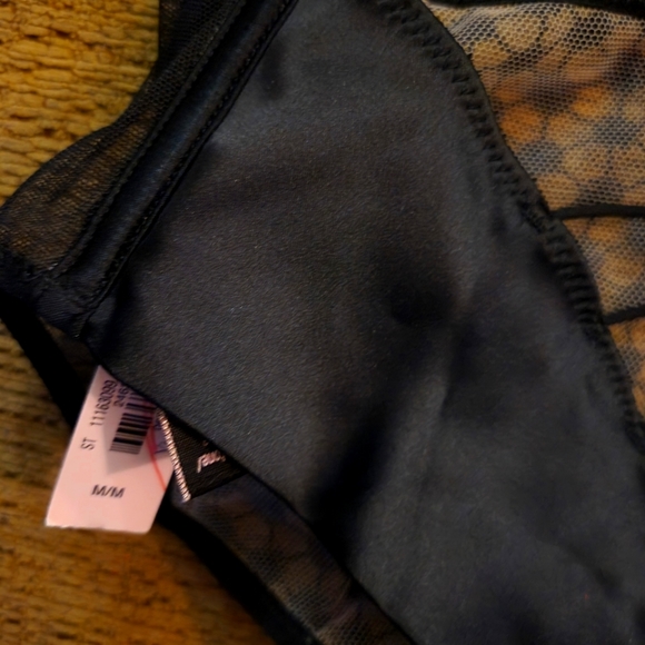 VICTORIAS SECRET bra/panty set - Picture 2 of 2